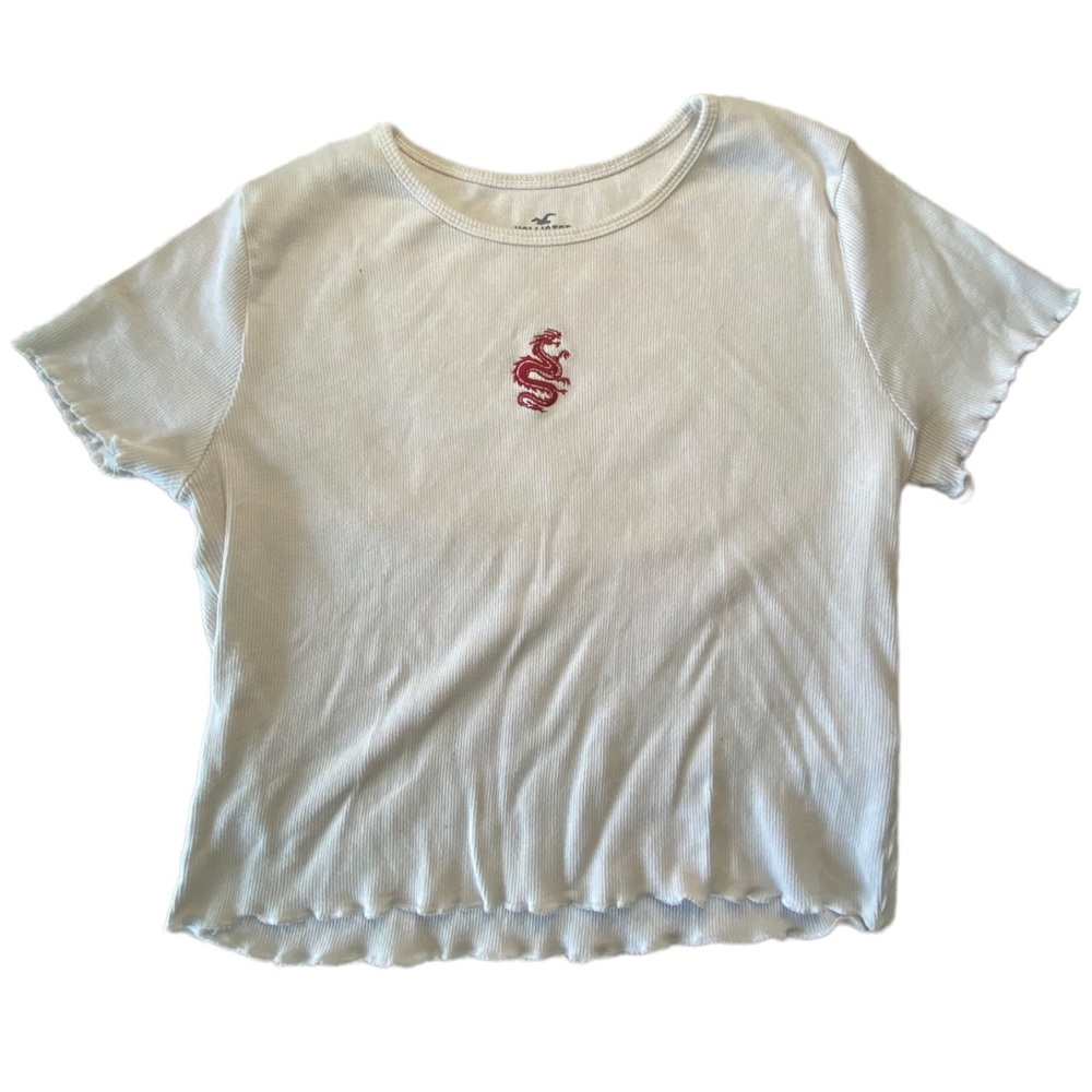 🐉 BABY TEE WITH DRAGON DETAIL | White | Size L 🐉